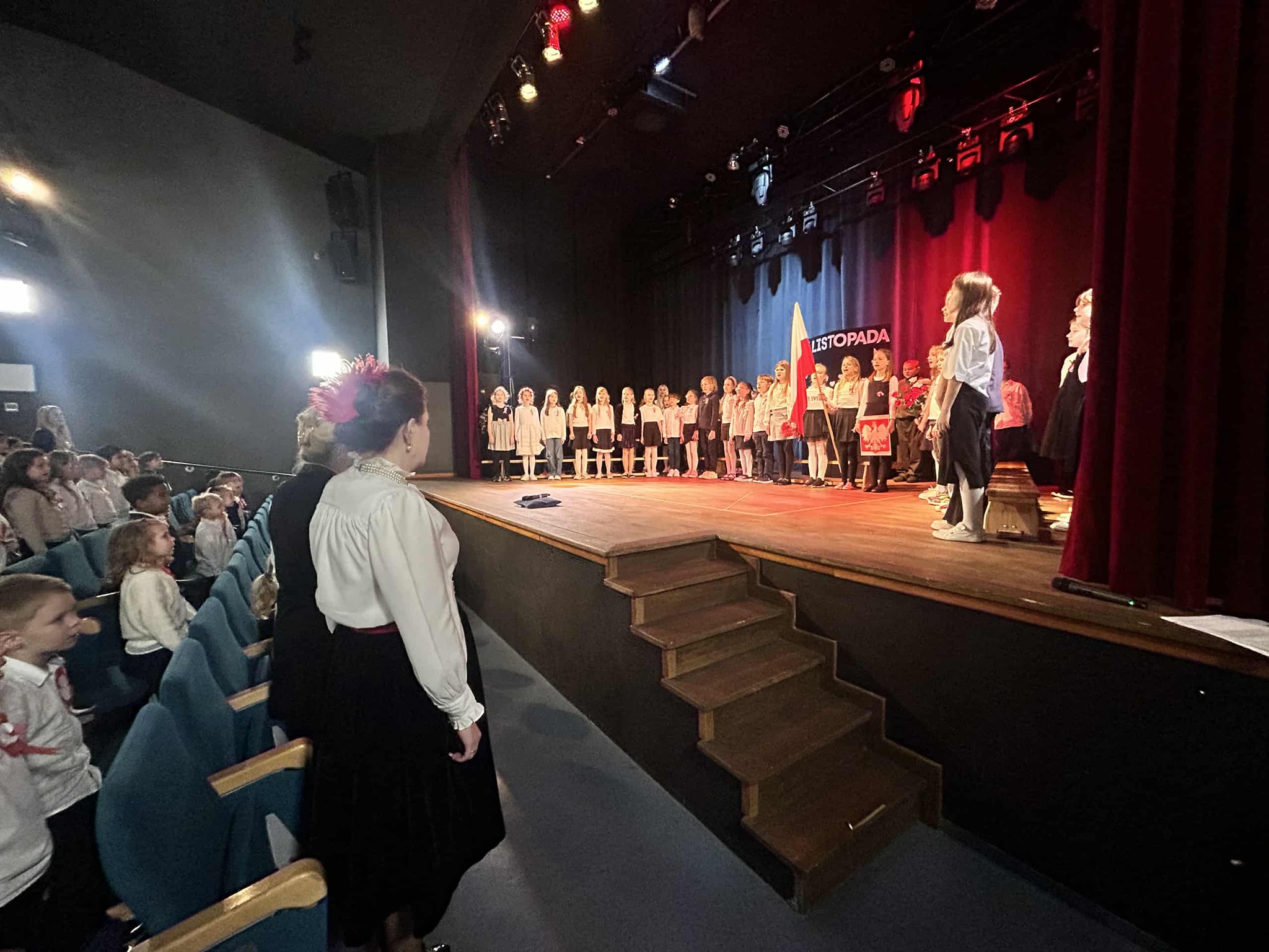 11 listopada mlodsze klasy 3